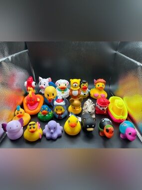 Rubber Ducks Animals Boats Bath Toys Preowned Jeep Cruise